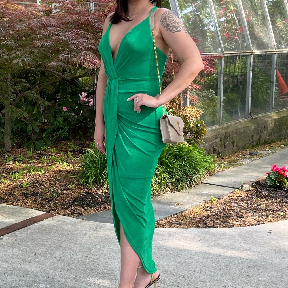 Lulus green midi dress - Small